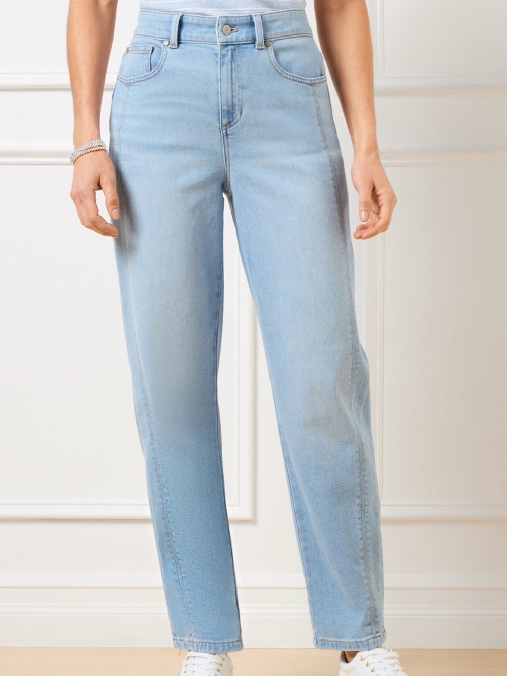 TALBOTS Relaxed Barrel Jean, Size 6